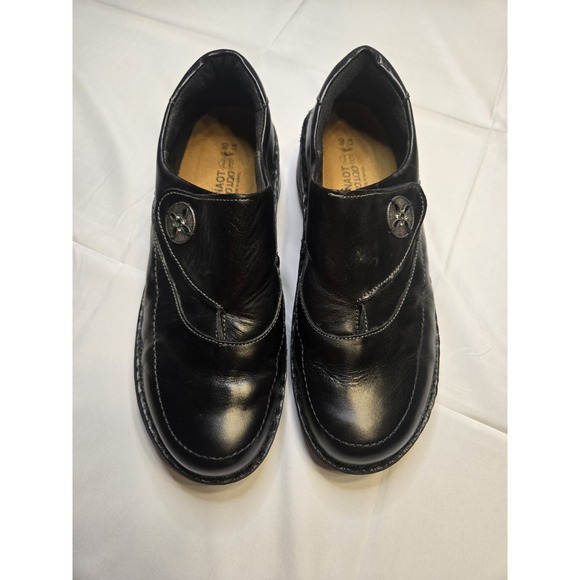 Naot Shoes - Naot Comfort Slip On Clog Shoes Womens US 9, Black Leather Medallion Hook/Loop